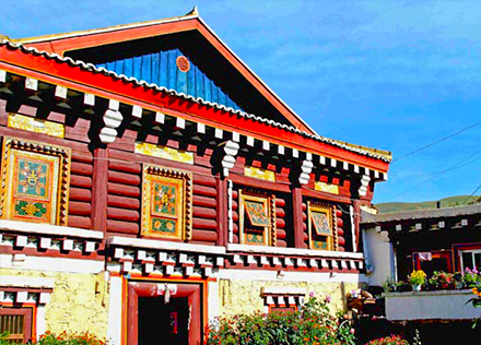 Traditional Tibetan Houses in Daofu 
